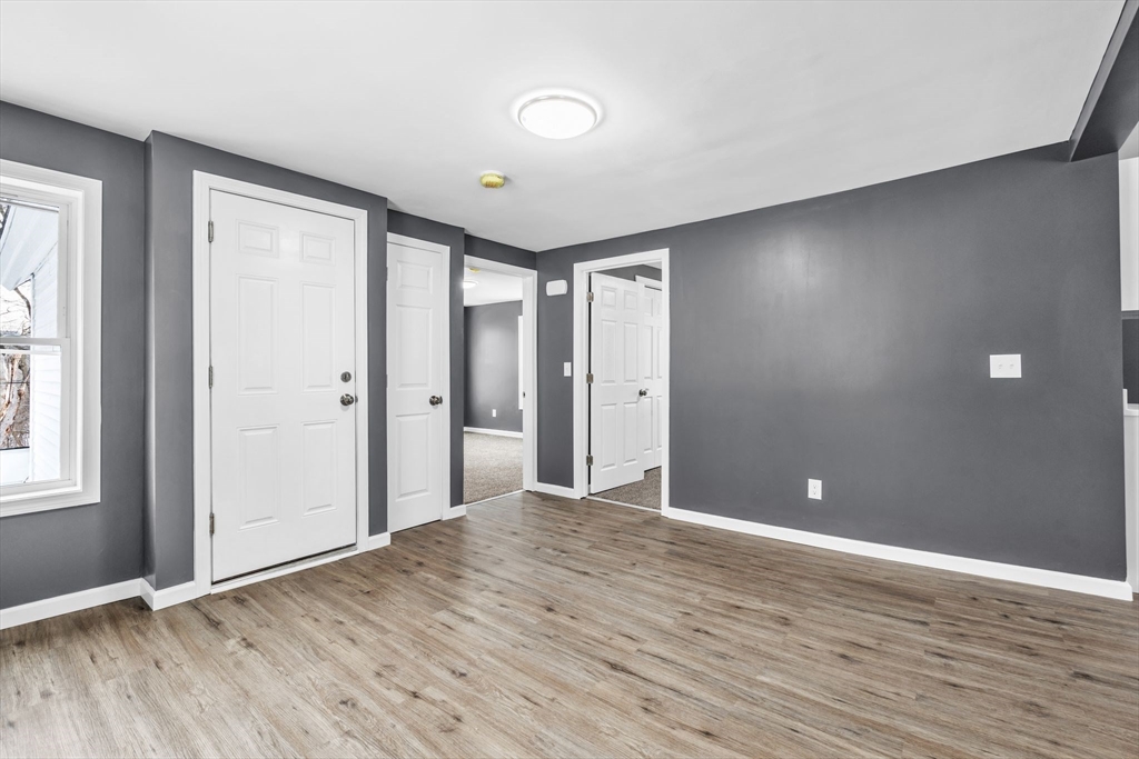 231 Hope St Property Photo 12