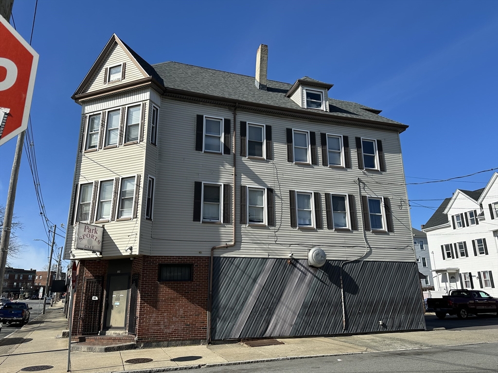 329 Rivet St. Property Photo 3