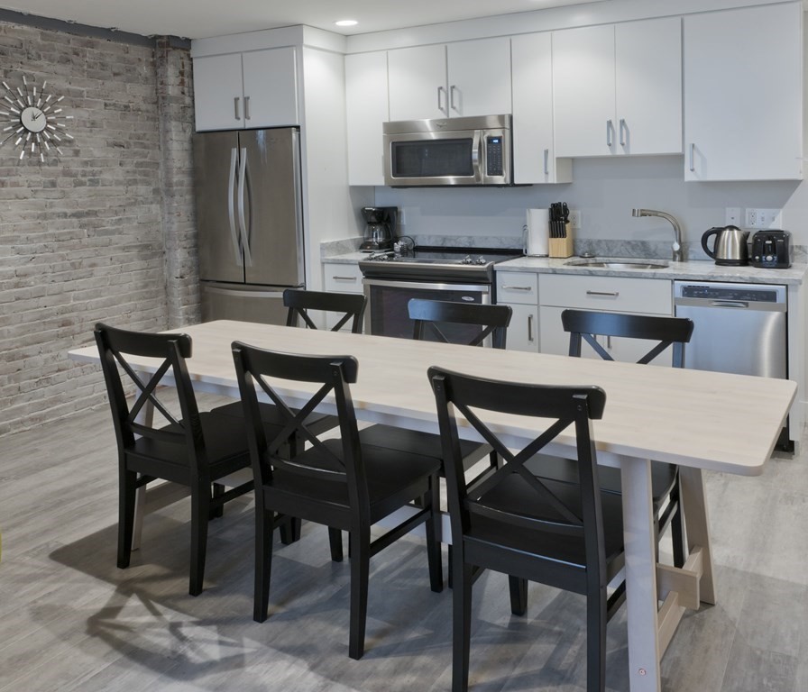 630 Washington # 409 Property Photo 3