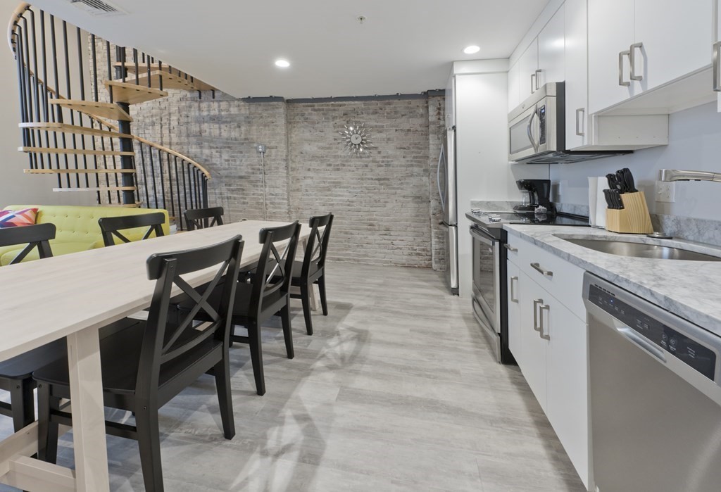 630 Washington # 409 Property Photo 4
