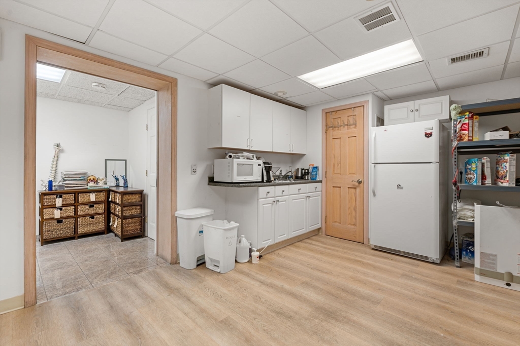 61 Massachusetts Property Photo 17