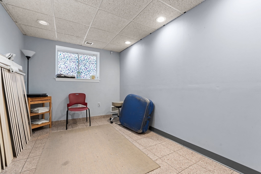 61 Massachusetts Property Photo 21