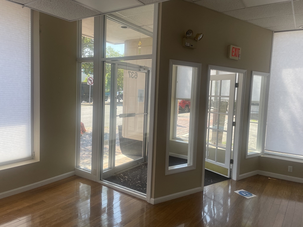 635 Massachusetts Property Photo 5