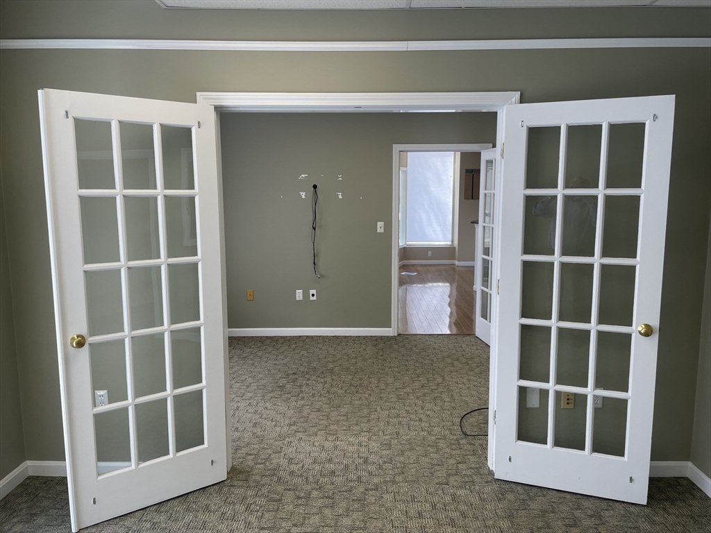 635 Massachusetts Property Photo 9