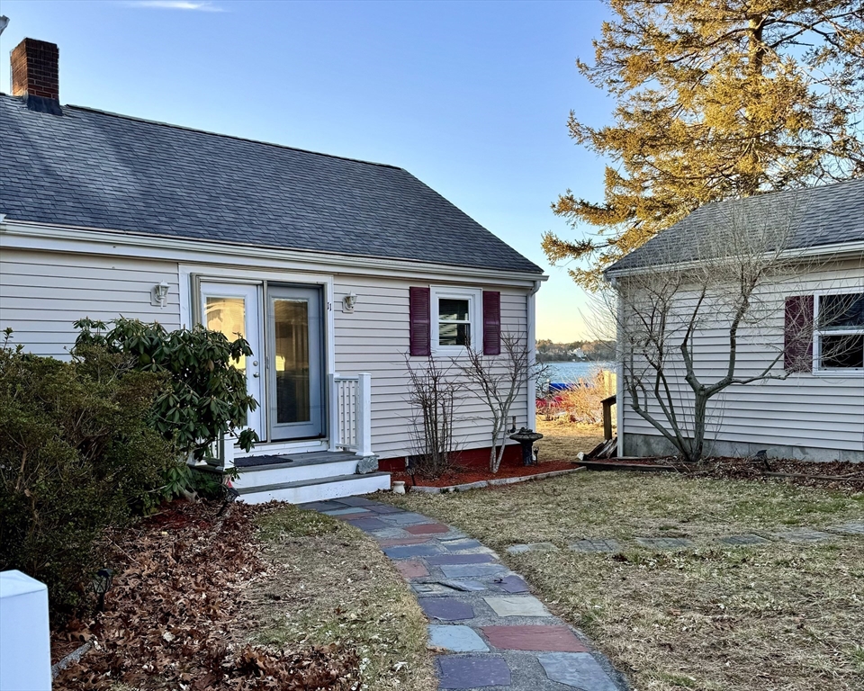 11 Wallace Point Rd Weekly Summer Property Photo