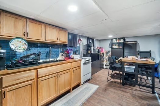 40-42 Ranney St Property Photo 29
