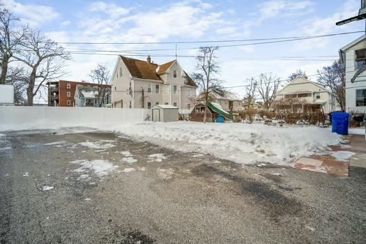 40-42 Ranney St Property Photo 37