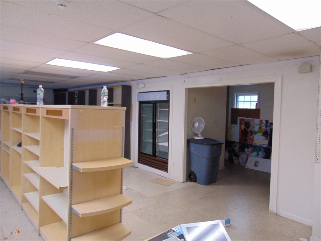 490 W Main St # 2 Property Photo 6