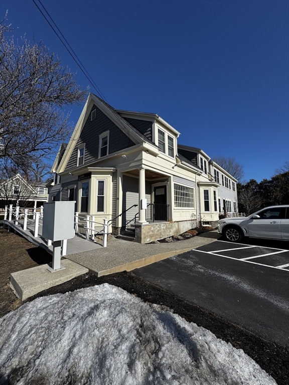 74 Elm St # 5 Property Photo