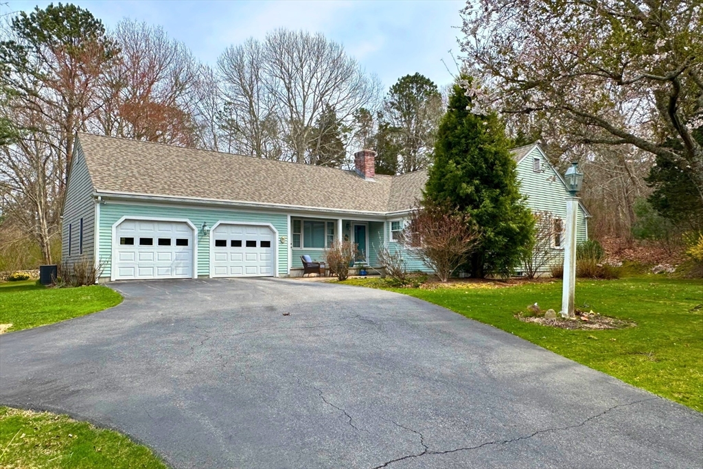 9 Coach Ln Property Photo