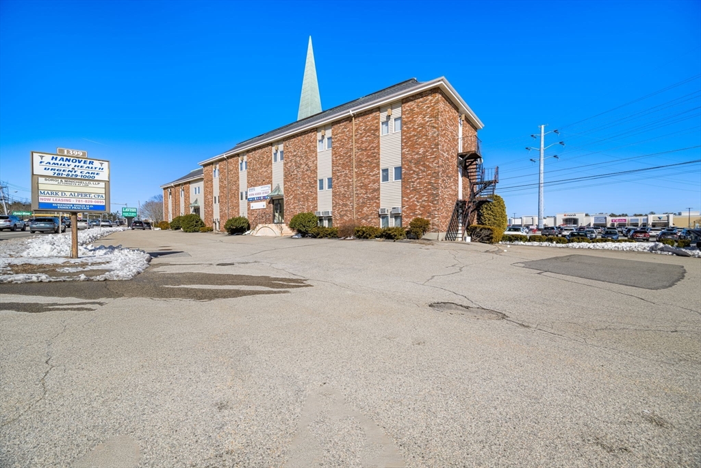 1399 Washington St Property Photo 1