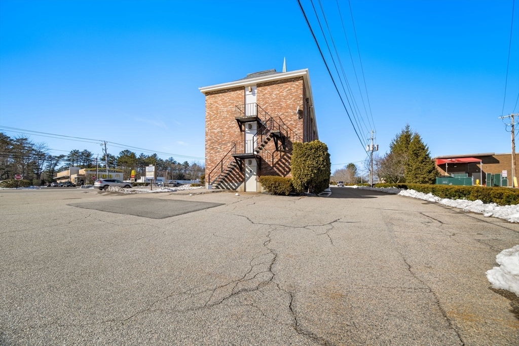 1399 Washington St Property Photo 2