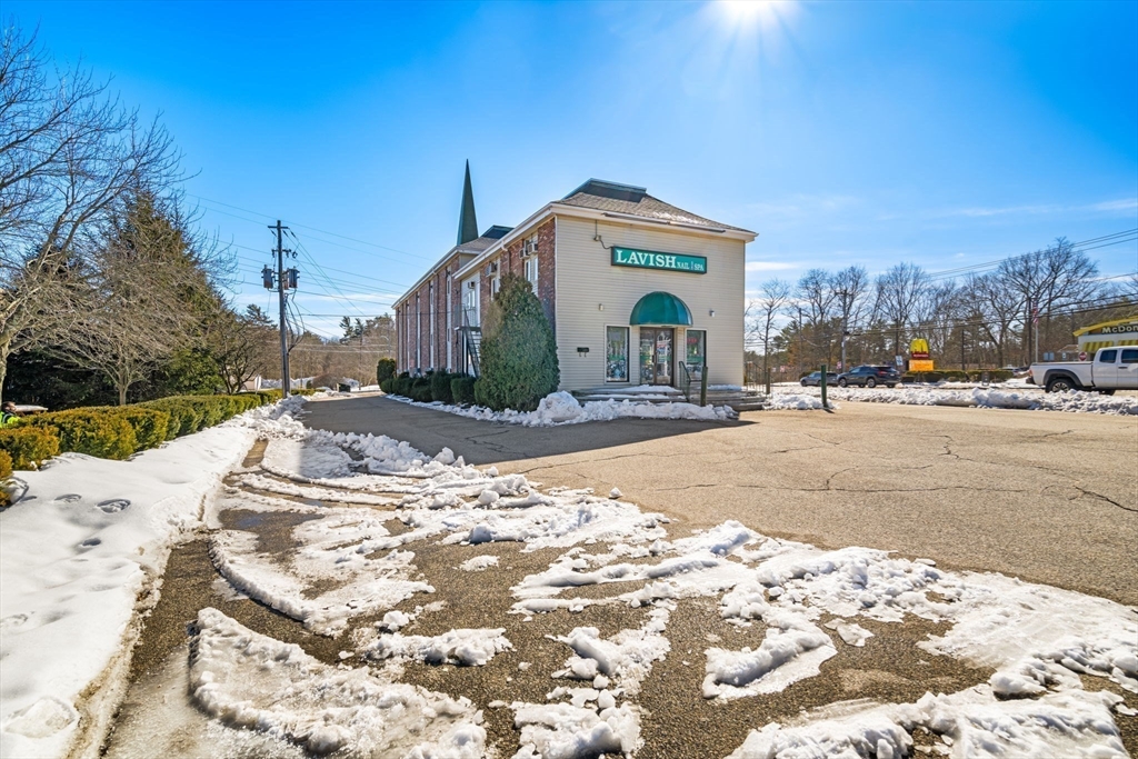 1399 Washington St Property Photo 4