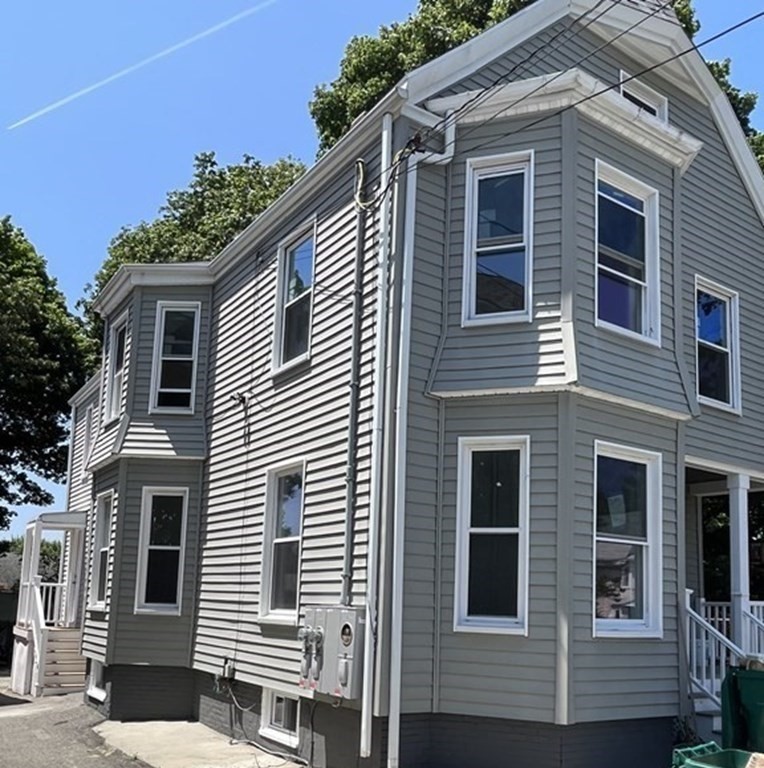 142 Myrtle St Property Photo
