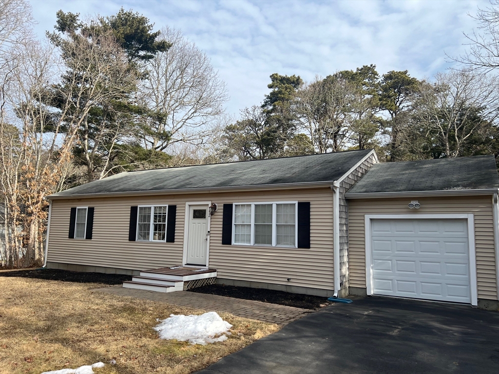 52 Chartwell Drive Property Photo