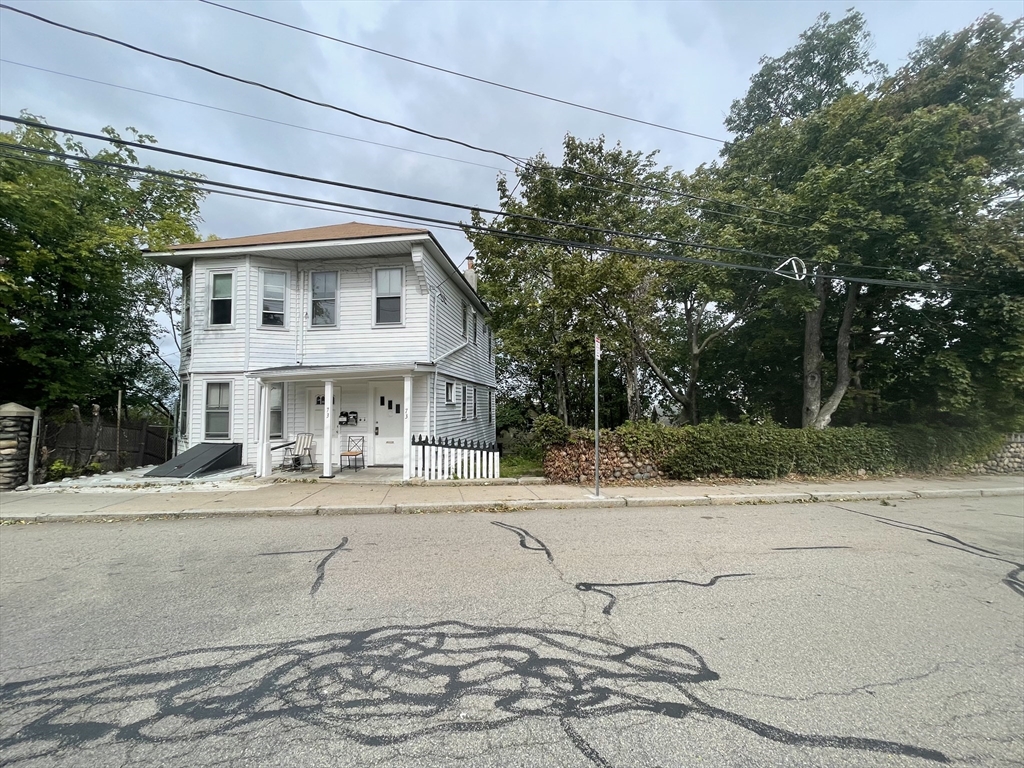 73 Sachem St Property Photo