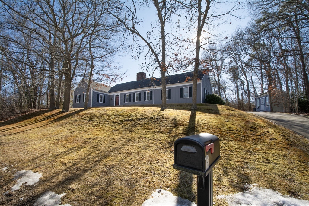 18 Laurel Lane Property Photo