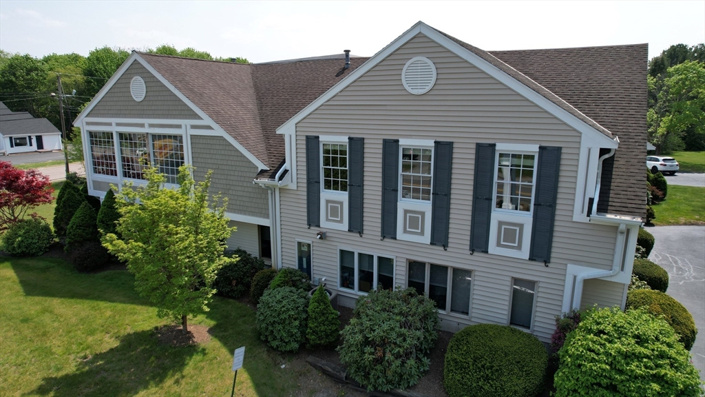 306 Washington St Property Photo 4