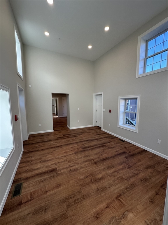 44 Dean St # 101 Property Photo 1
