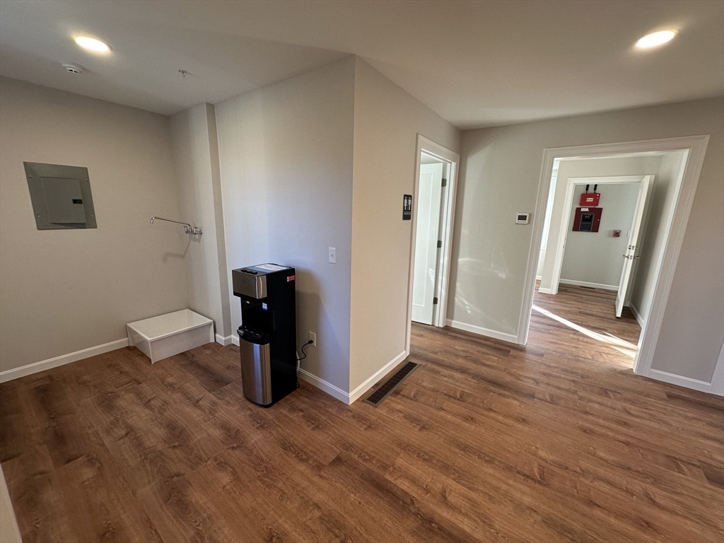 44 Dean St # 101 Property Photo 6