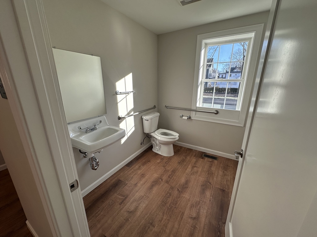 44 Dean St # 101 Property Photo 7