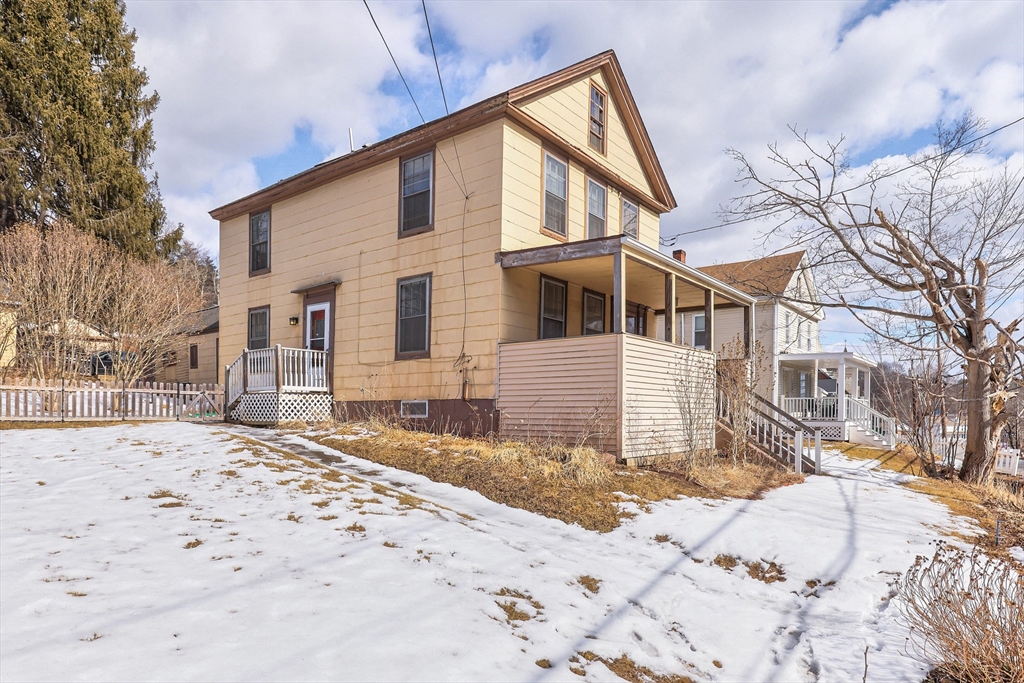 600 Main St Property Photo