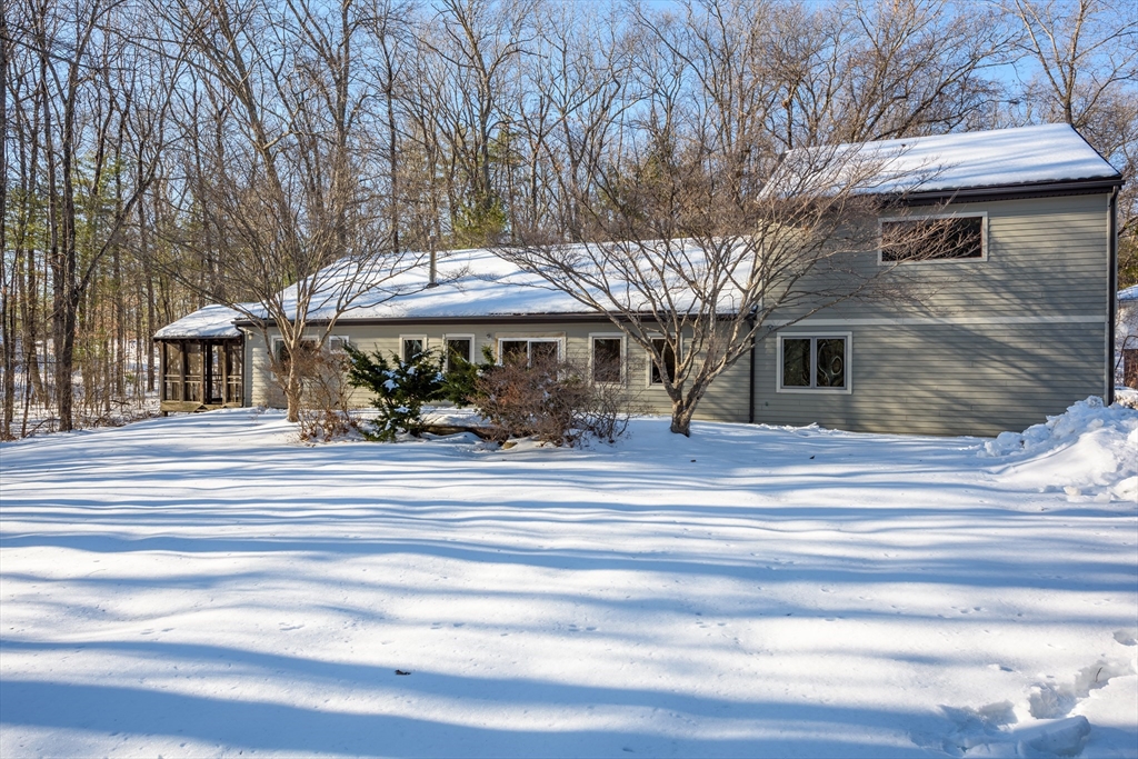 41 S Valley Rd Property Photo