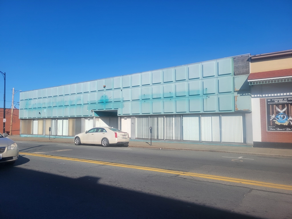 1710 -1720 Acushnet Ave Property Photo 1
