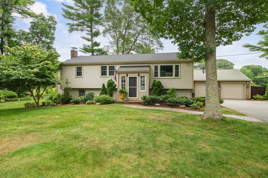 39 Delorenzo Dr Property Photo