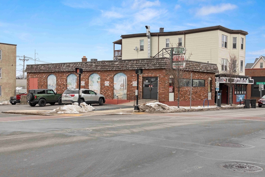 268-272 Rantoul St Property Photo 1