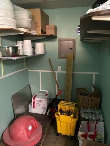 958 Ashley Blvd Property Photo 15