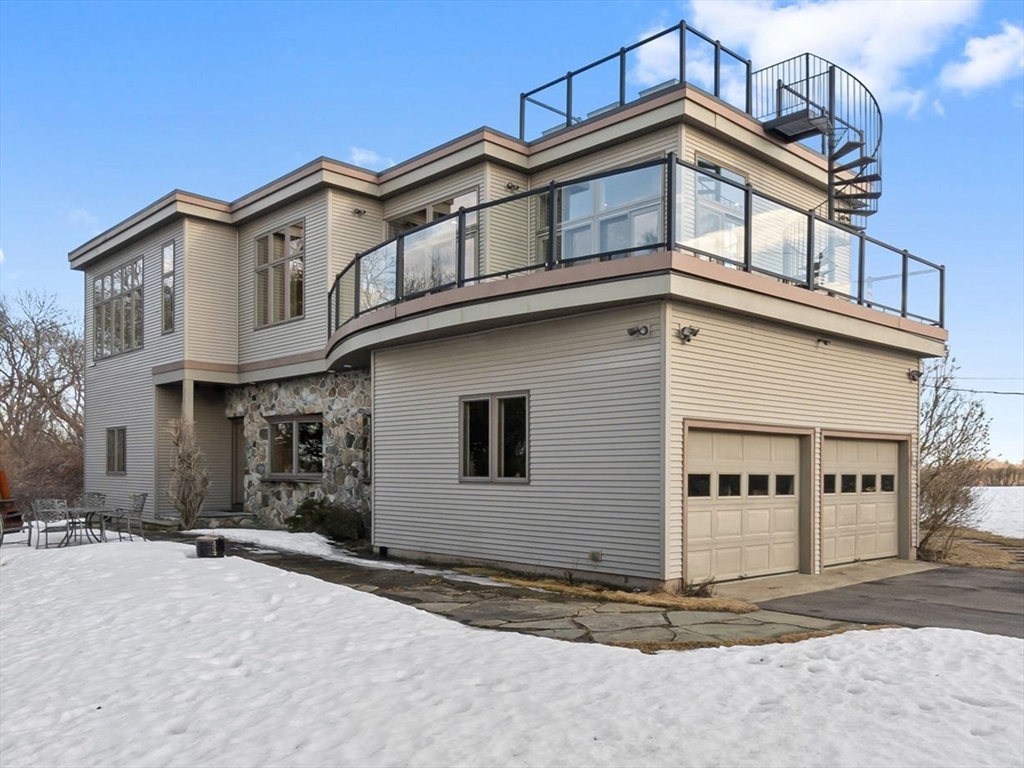 8 Goldfinch Rd Property Photo