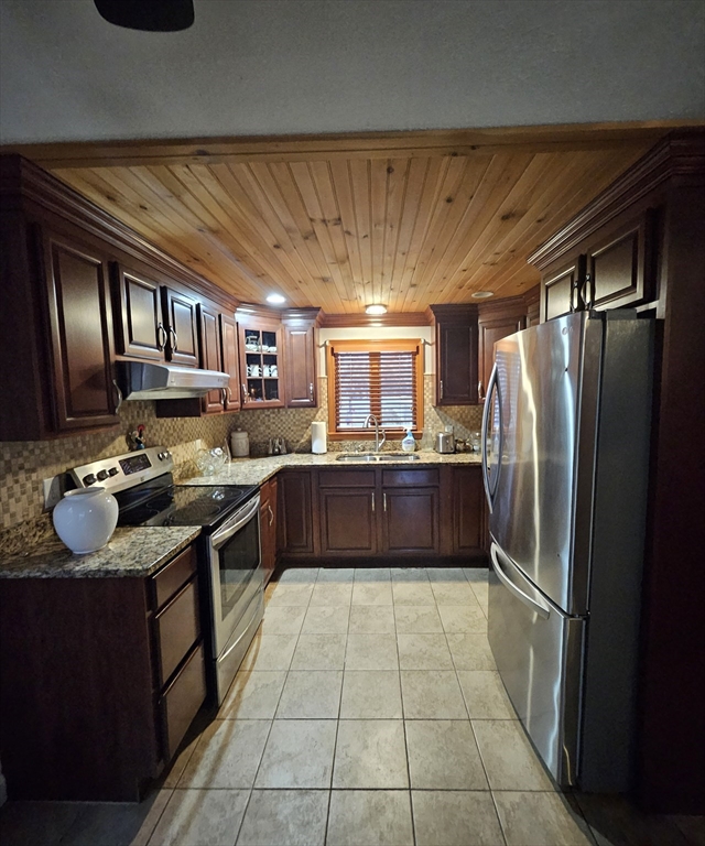 7 Idola Street Property Photo