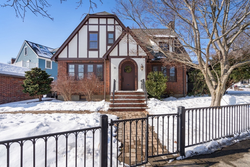 16 Richfield Rd Property Photo