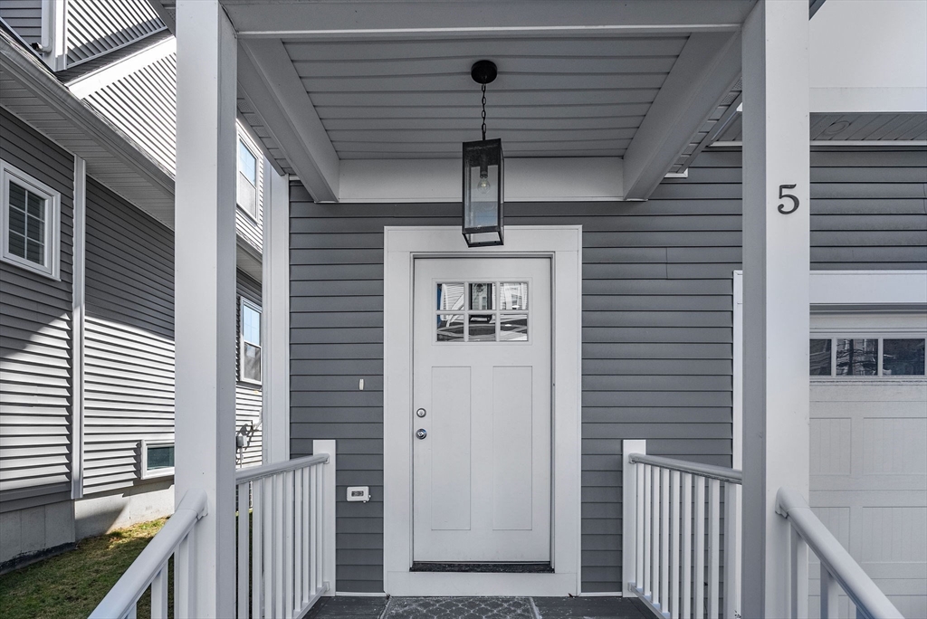 5 Nina Court # 5 Property Photo