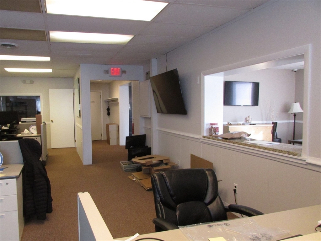 106 Commonwealth Ave Property Photo 4
