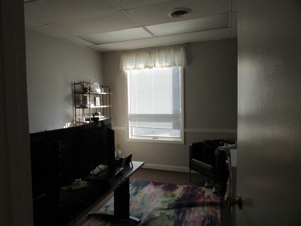 106 Commonwealth Ave Property Photo 16