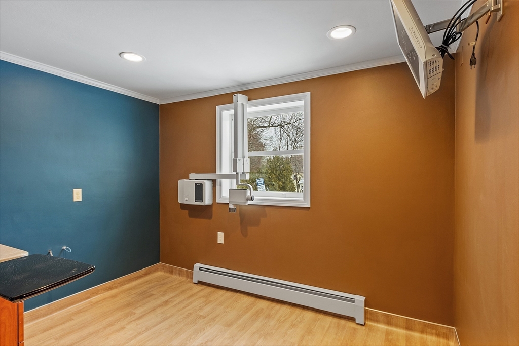 48 Pleasant St Property Photo 9