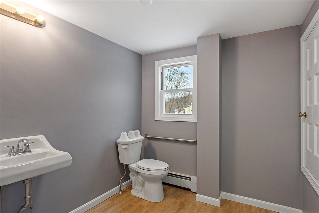 48 Pleasant St Property Photo 12