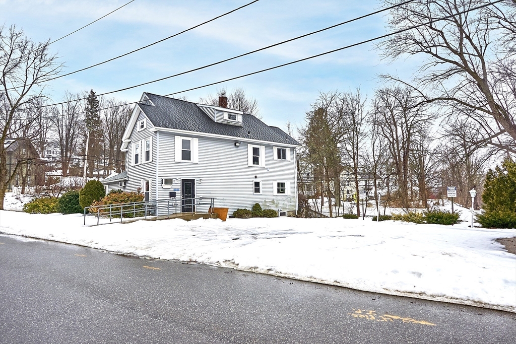 48 Pleasant St Property Photo 28
