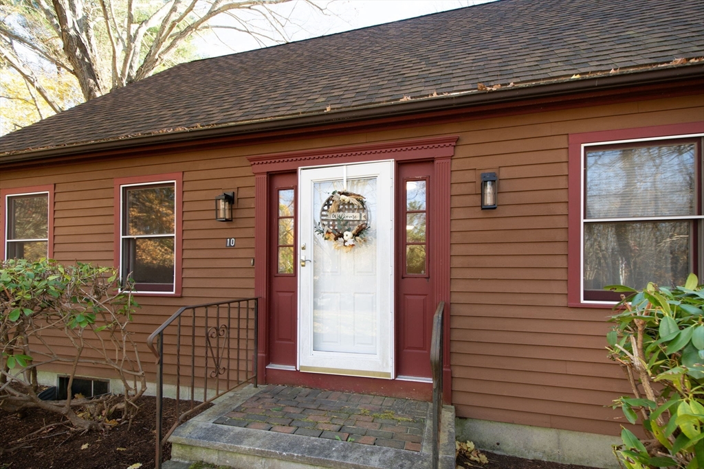 10 Cynthia Way Property Photo