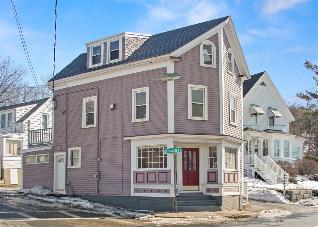 98 East Main Street Property Photo