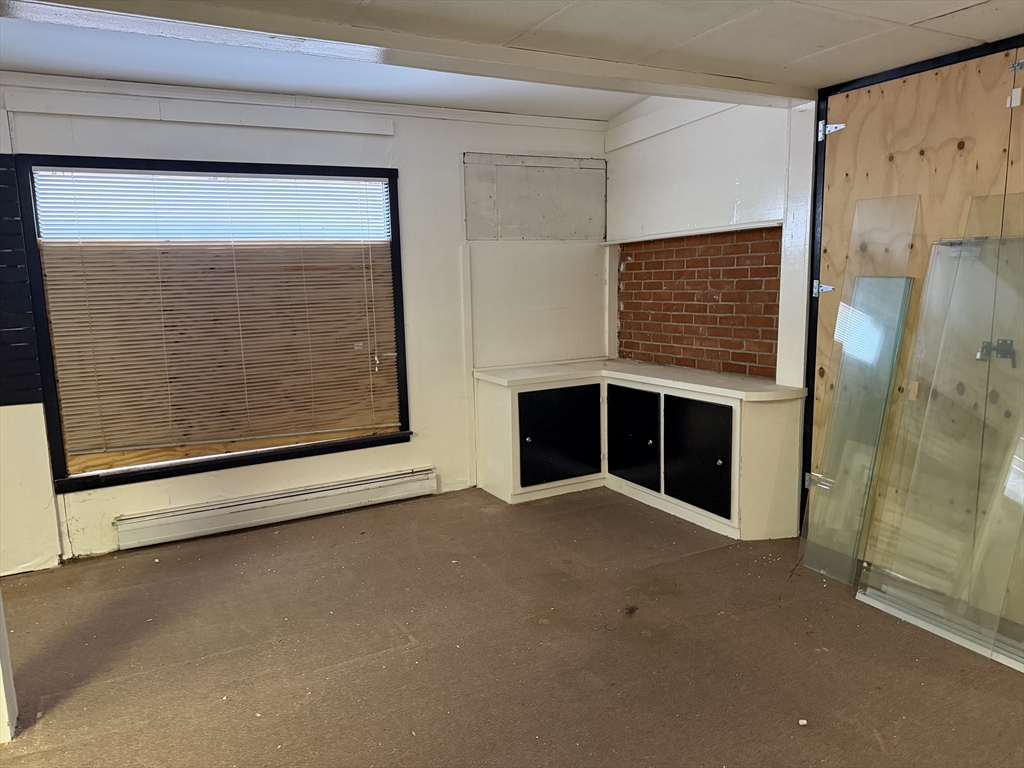606 Main St Property Photo 2