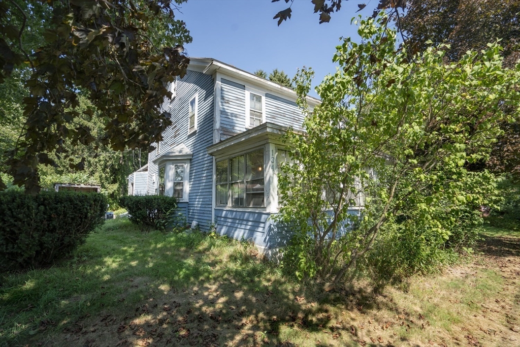 134 Elm St Property Photo 2
