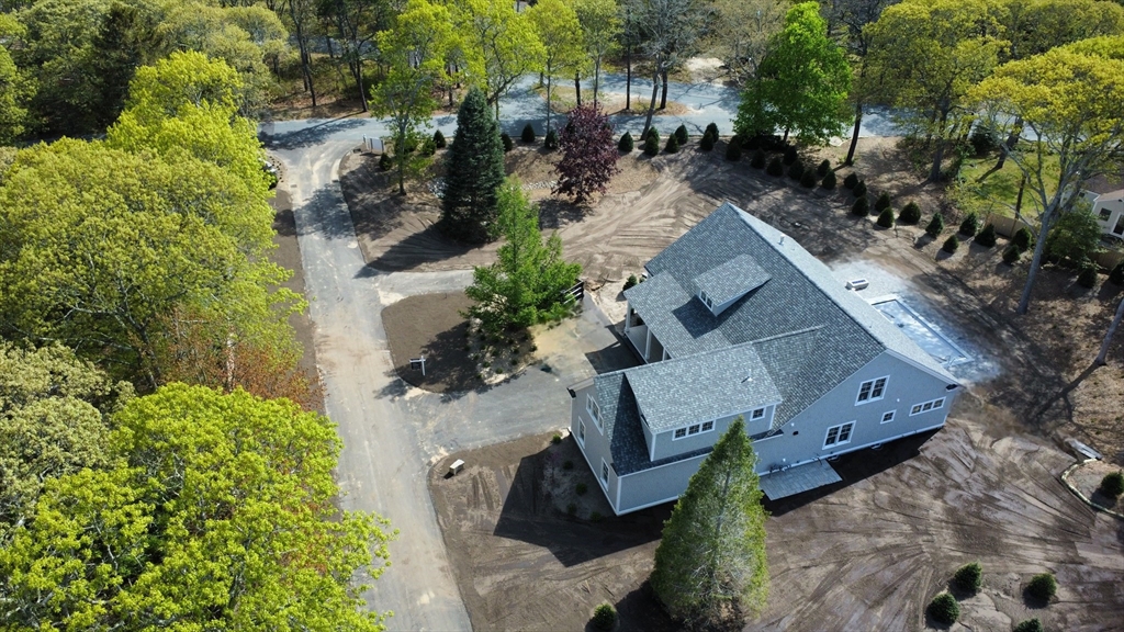 8 Monomoy Ln Property Photo 9