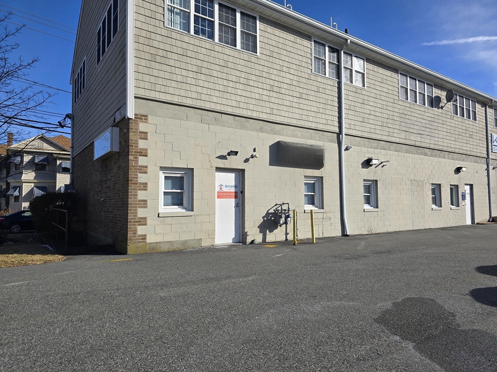 580 Robeson St. Property Photo 15