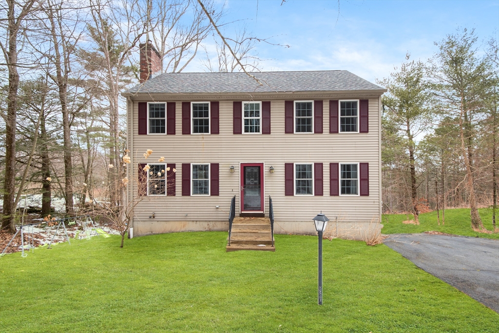 112 Mashapaug Rd Property Photo