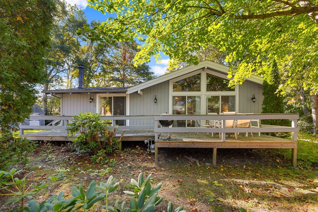 33 Half Moon Cir Property Photo