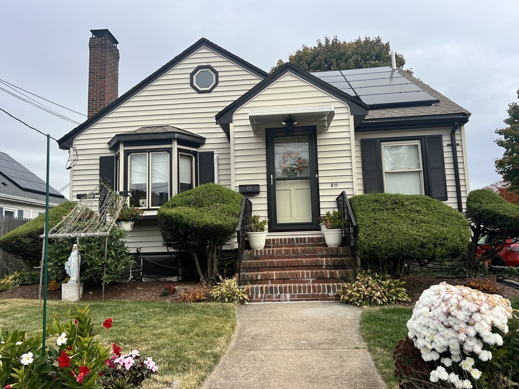 811 Lynnfield St Property Photo