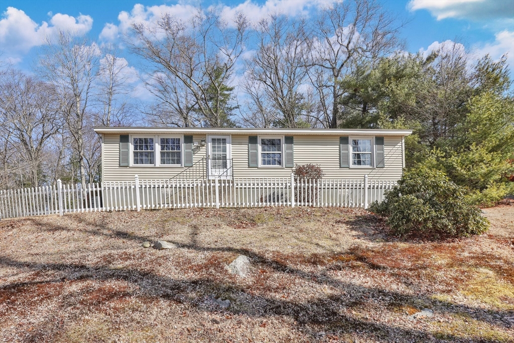 295 Burlingame Rd Property Photo